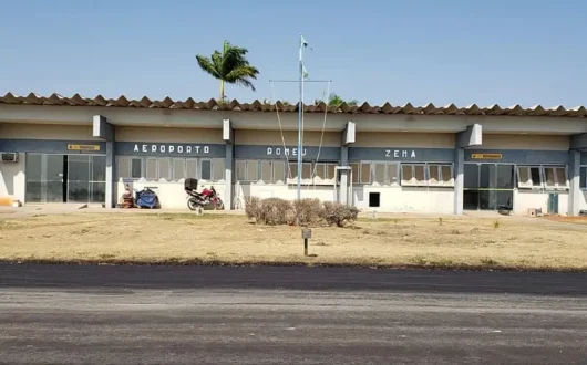 Recapeamento do Pavimento do Aeroporto Público Romeu Zema - Antes